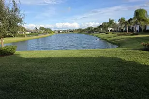 527 SE Vallarta Dr, Port Saint Lucie, FL 34984 - Photo 25