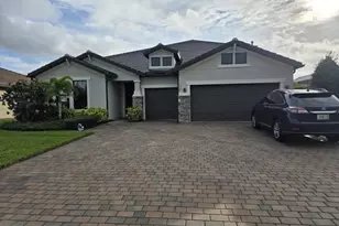 527 SE Vallarta Dr, Port Saint Lucie, FL 34984 - Photo 59