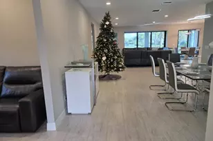 527 SE Vallarta Dr, Port Saint Lucie, FL 34984 - Photo 5