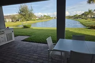 527 SE Vallarta Dr, Port Saint Lucie, FL 34984 - Photo 23