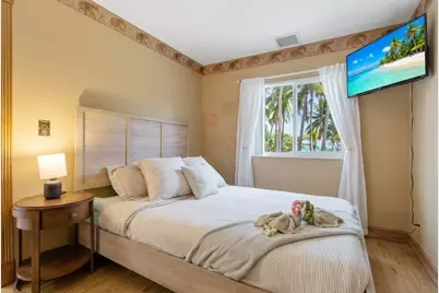 1905 Meadow Court, Palm Springs, FL 33406 - Photo 33