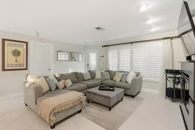 1905 Meadow Court, Palm Springs, FL 33406 - Photo 17