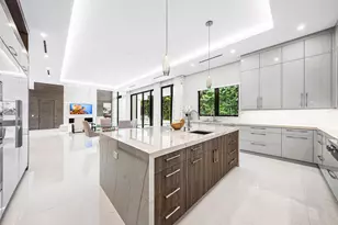 2391 Areca Palm Rd, Boca Raton, FL 33432 - Photo 23