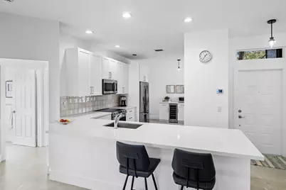 10605 Royal Caribbean Circle, Boynton Beach, FL 33437 - Photo 9