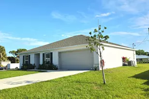 2772 SE Garfield Ave, Port Saint Lucie, FL 34952 - Photo 3