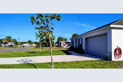 2772 SE Garfield Avenue, Port Saint Lucie, FL 34952 - Photo 23