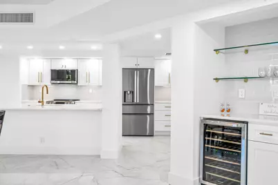 100 SE 5th Avenue #304, Boca Raton, FL 33432 - Photo 3