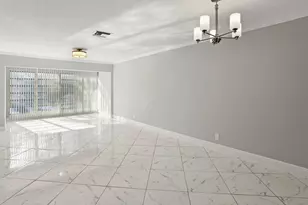 2480 Juniper Dr, Delray Beach, FL 33445 - Photo 11