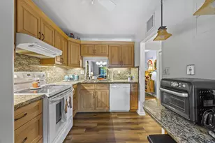 860 SE 6th Ave, Deerfield Beach, FL 33441 - Photo 11