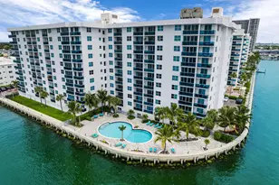 7501 E Treasure Dr, North Bay Village, FL 33141 - Photo 29