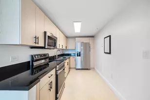 7501 E Treasure Dr, North Bay Village, FL 33141 - Photo 13