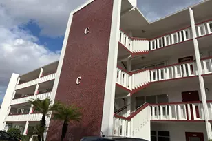 202 Greenbrier C, West Palm Beach, FL 33417 - Photo 3