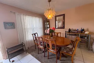 202 Greenbrier C, West Palm Beach, FL 33417 - Photo 3
