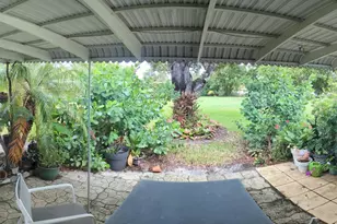 1024 S Oakridge Cir, Lake Worth Beach, FL 33462 - Photo 13