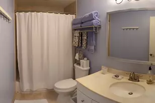 1024 S Oakridge Cir, Lake Worth Beach, FL 33462 - Photo 5