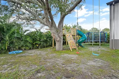 8015 97th Court, Vero Beach, FL 32967 - Photo 37