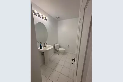 2000 NW 99th Way, Sunrise, FL 33322 - Photo 9