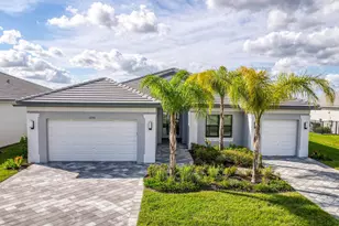 12290 SW Saltwater Dr, Port Saint Lucie, FL 34987 - Photo 37
