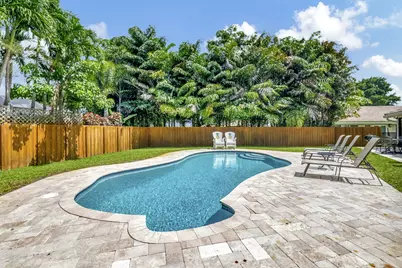 804 Foxpointe Circle, Delray Beach, FL 33445 - Photo 11