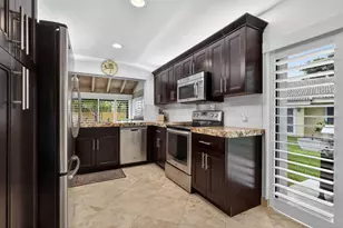 804 Foxpointe Cir, Delray Beach, FL 33445 - Photo 25