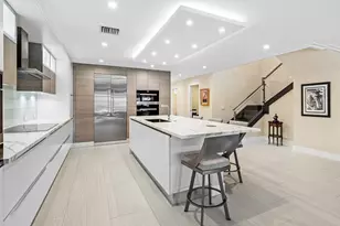 1014 Bel Air Dr, Boca Raton, FL 33487 - Photo 5