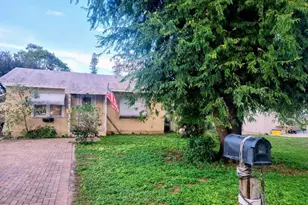 4610 Arlette Ct, Lake Worth, FL 33461 - Photo 1