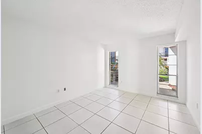 7 N Greenway Village N #111, Royal Palm Beach, FL 33411 - Photo 17