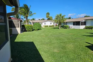 2950 Crosley Dr E, West Palm Beach, FL 33415 - Photo 23