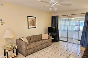2950 Crosley Dr E, West Palm Beach, FL 33415 - Photo 9