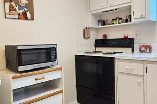 2950 Crosley Dr E, West Palm Beach, FL 33415 - Photo 11