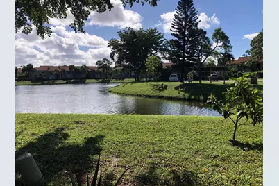 421 SW Natura Avenue #E, Deerfield Beach, FL 33441 - Photo 3