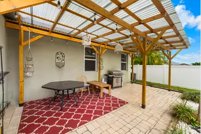 110 65th Avenue E, Bradenton, FL 34203 - Photo 29