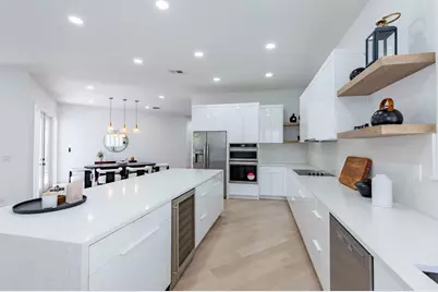 2443 Players Ct, Wellington, FL 33414 - Photo 9