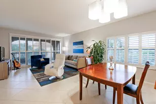 300 Uno Lago Dr, North Palm Beach, FL 33408 - Photo 11