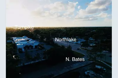 8895 N Bates Road, Palm Beach Gardens, FL 33418 - Photo 5