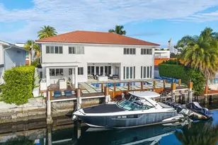 16430 NE 30th Ave, North Miami Beach, FL 33160 - Photo 27