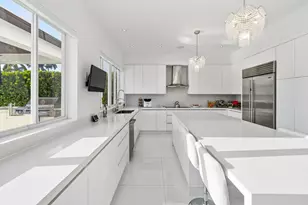16430 NE 30th Ave, North Miami Beach, FL 33160 - Photo 9