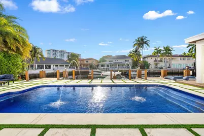16430 NE 30th Avenue, North Miami Beach, FL 33160 - Photo 23
