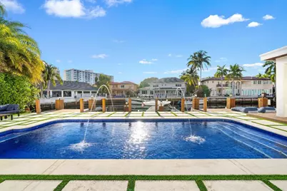 16430 NE 30th Avenue, North Miami Beach, FL 33160 - Photo 23