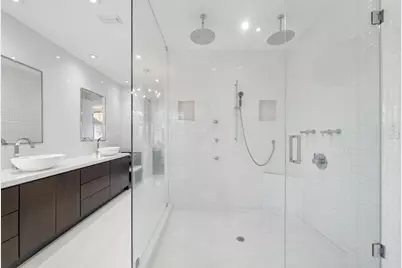 16430 NE 30th Avenue, North Miami Beach, FL 33160 - Photo 33