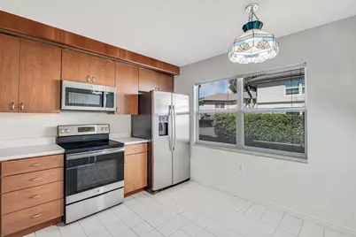 7 Amherst Court #Apt A, Royal Palm Beach, FL 33411 - Photo 9