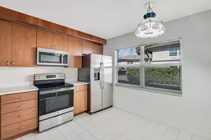 7 Amherst Ct, Royal Palm Beach, FL 33411 - Photo 9