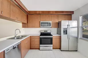 7 Amherst Ct, Royal Palm Beach, FL 33411 - Photo 21