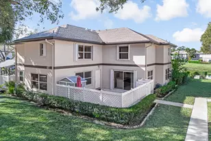 7 Amherst Ct, Royal Palm Beach, FL 33411 - Photo 3