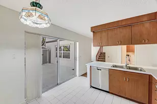 7 Amherst Ct, Royal Palm Beach, FL 33411 - Photo 15