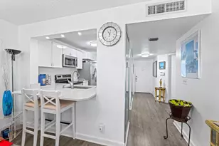 3138 Via Poinciana, Lake Worth, FL 33467 - Photo 11