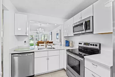 3138 Via Poinciana #116, Lake Worth, FL 33467 - Photo 7