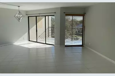 5751 Camino Del Sol #403, Boca Raton, FL 33433 - Photo 3