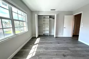 413 N Cypress Dr, Tequesta, FL 33469 - Photo 1