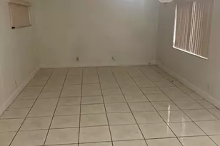 663 White Water Dr, West Palm Beach, FL 33413 - Photo 3